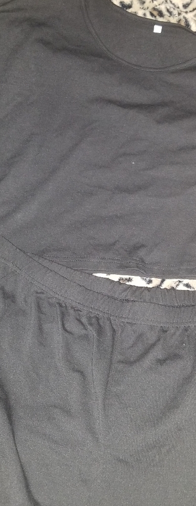 Brand new Crop top and match shorts